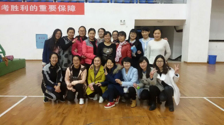 在第106个国际三八劳动妇女节到来之际,娄底一中精心组织